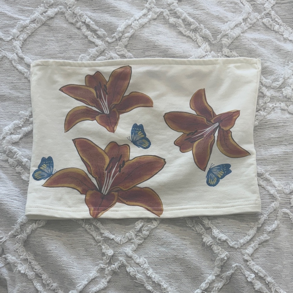 Edikted Floral and Butterfly Print Crop Top - Cream and Brown